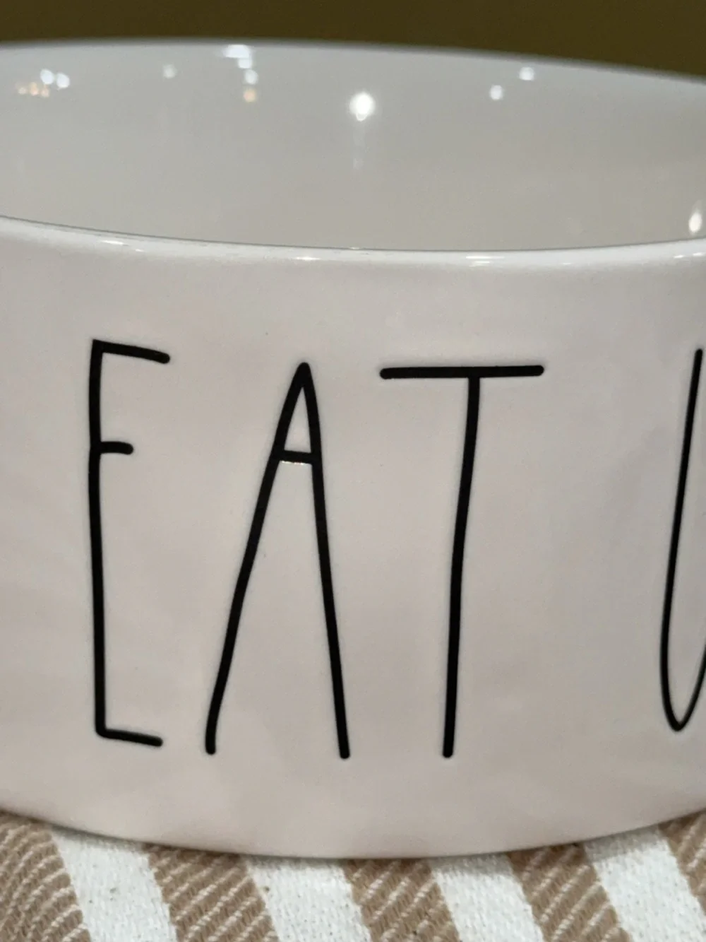 NWT Rae Dunn 6”W x 3”H Ceramic White Round ‘Eat Up’ Pet Dog Food Bowl Dish
